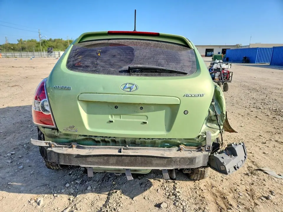 2010 HYUNDAI ACCENT GS  