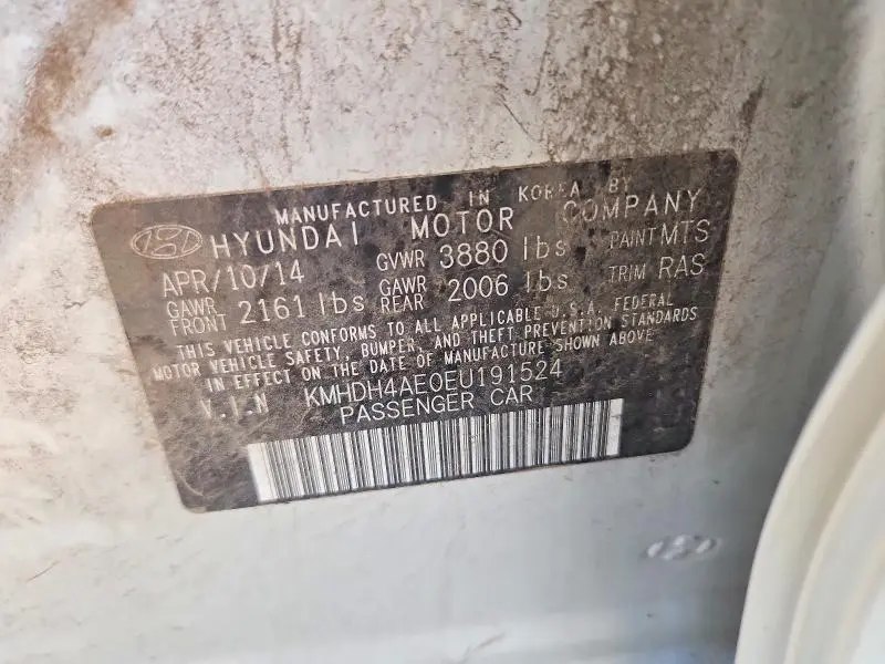2014 HYUNDAI ELANTRA SE  