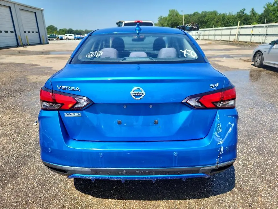 2021 NISSAN VERSA SV  