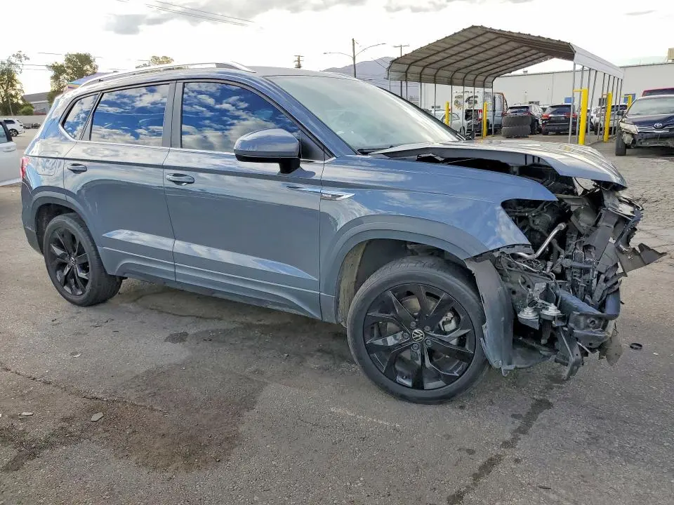 2022 VOLKSWAGEN TAOS SE  