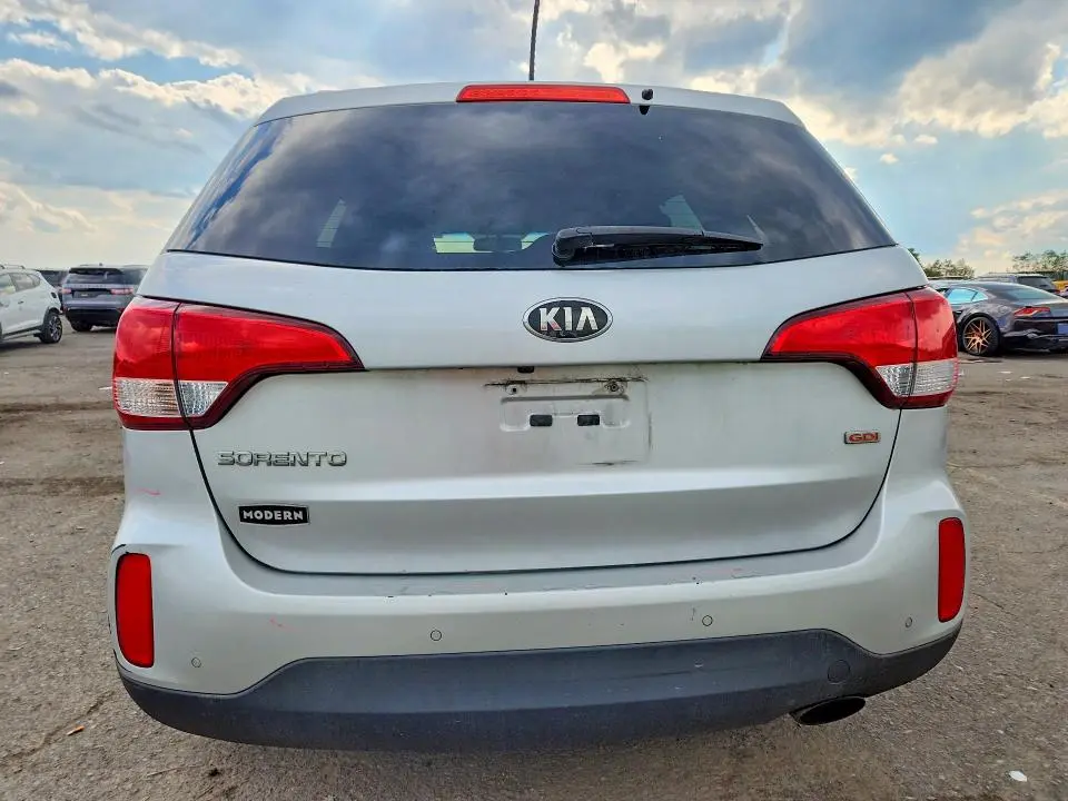 2014 KIA SORENTO LX  