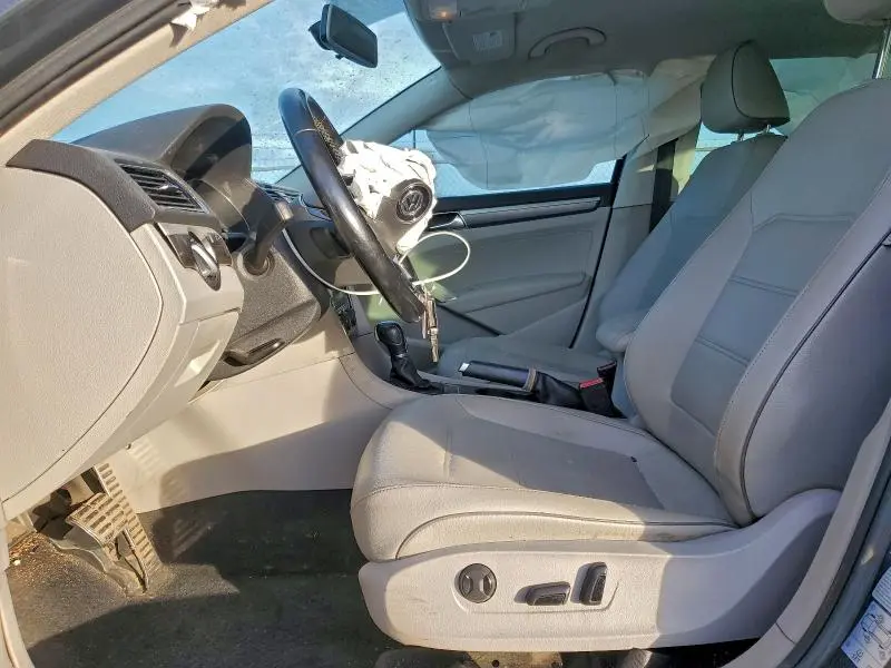 2017 VOLKSWAGEN PASSAT R-LINE  