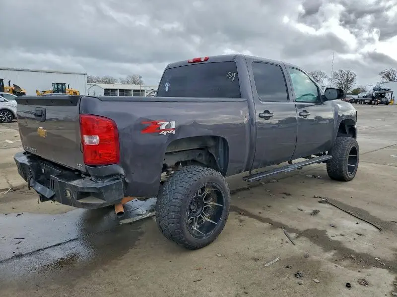 2011 CHEVROLET SILVERADO K1500 LT  