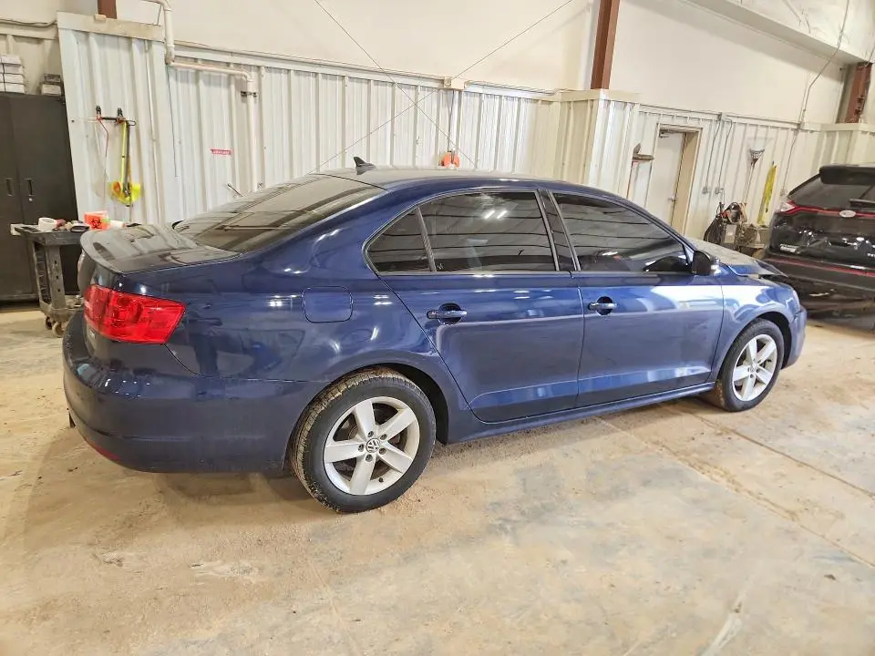 2011 VOLKSWAGEN JETTA TDI  
