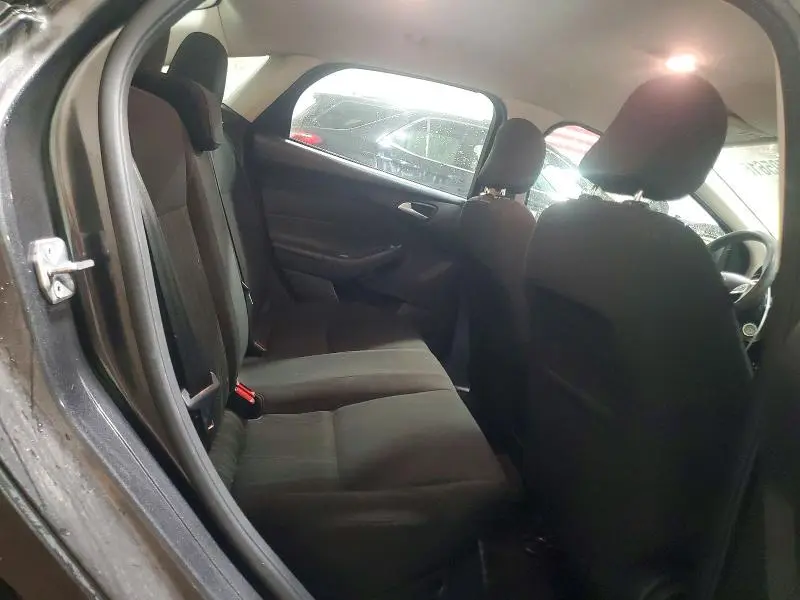 2017 FORD FOCUS SE  