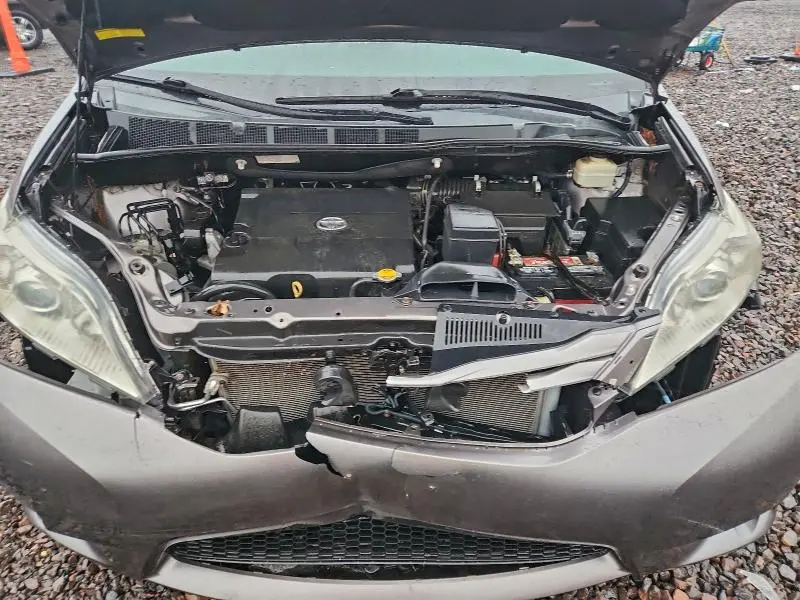 2015 TOYOTA SIENNA XLE  