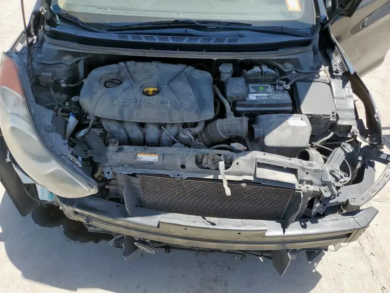 2011 HYUNDAI ELANTRA   