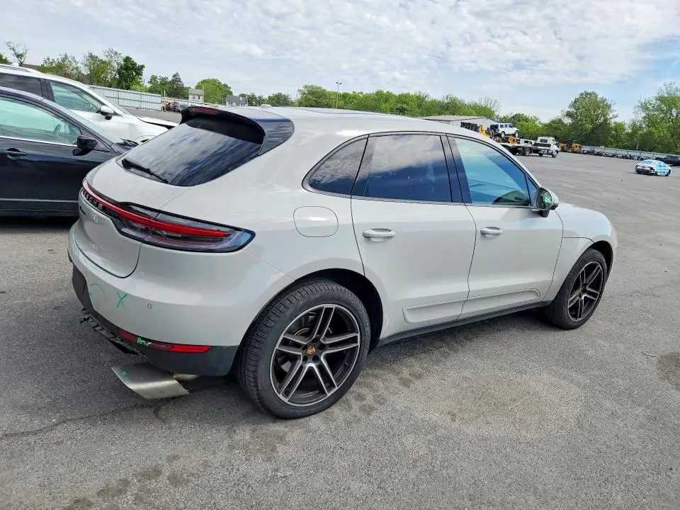 2021 PORSCHE MACAN   