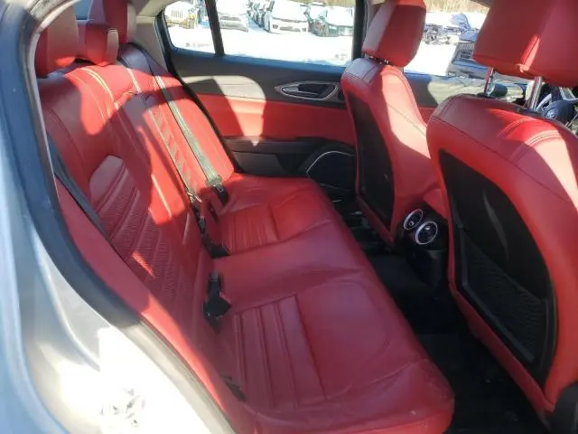 2018 ALFA ROMEO GIULIA TI Q4