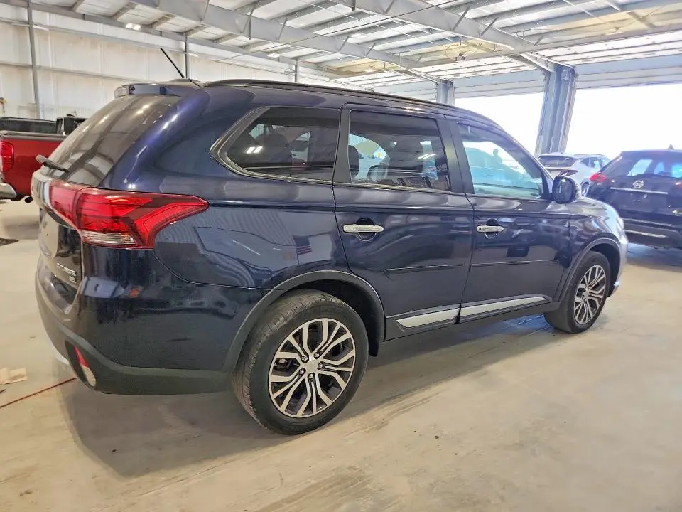 2016 MITSUBISHI OUTLANDER SE  