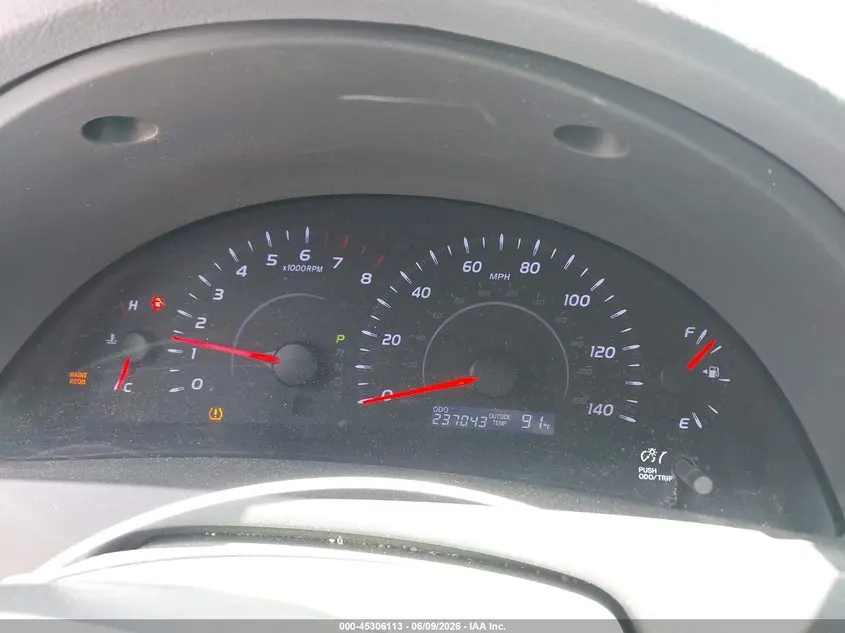 2011 TOYOTA CAMRY LE