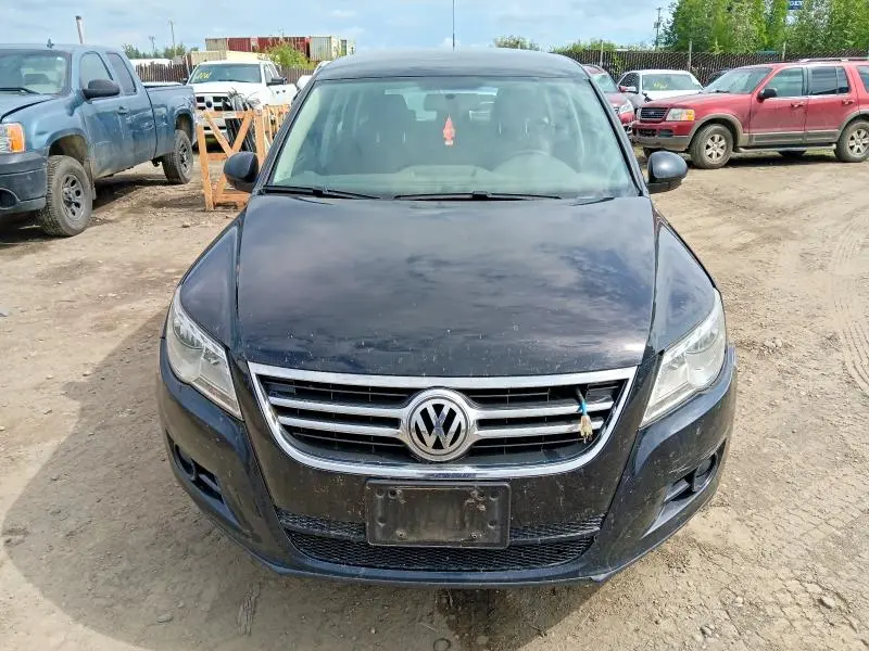 2011 VOLKSWAGEN TIGUAN S  