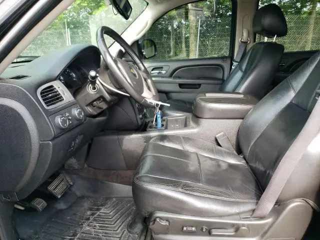 2011 CHEVROLET SUBURBAN K1500 LT  