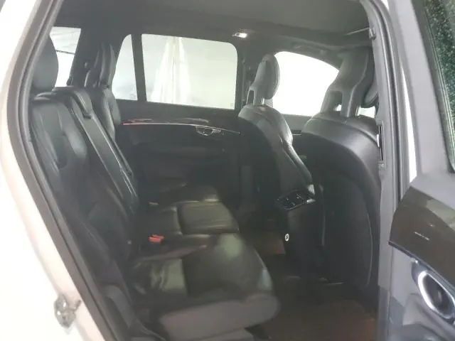2018 VOLVO XC90 T6  