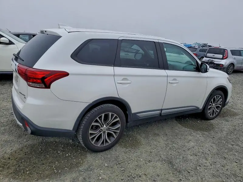 2018 MITSUBISHI OUTLANDER SE  