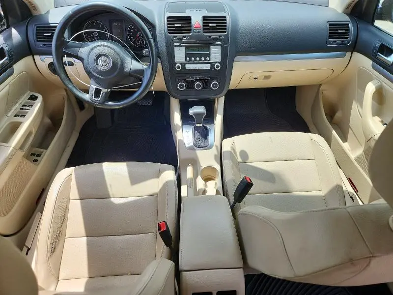 2010 VOLKSWAGEN JETTA LIMITED  
