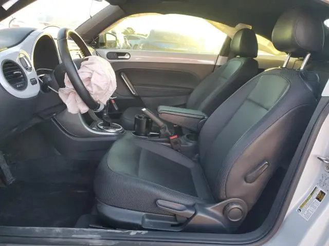 2019 VOLKSWAGEN BEETLE SE  