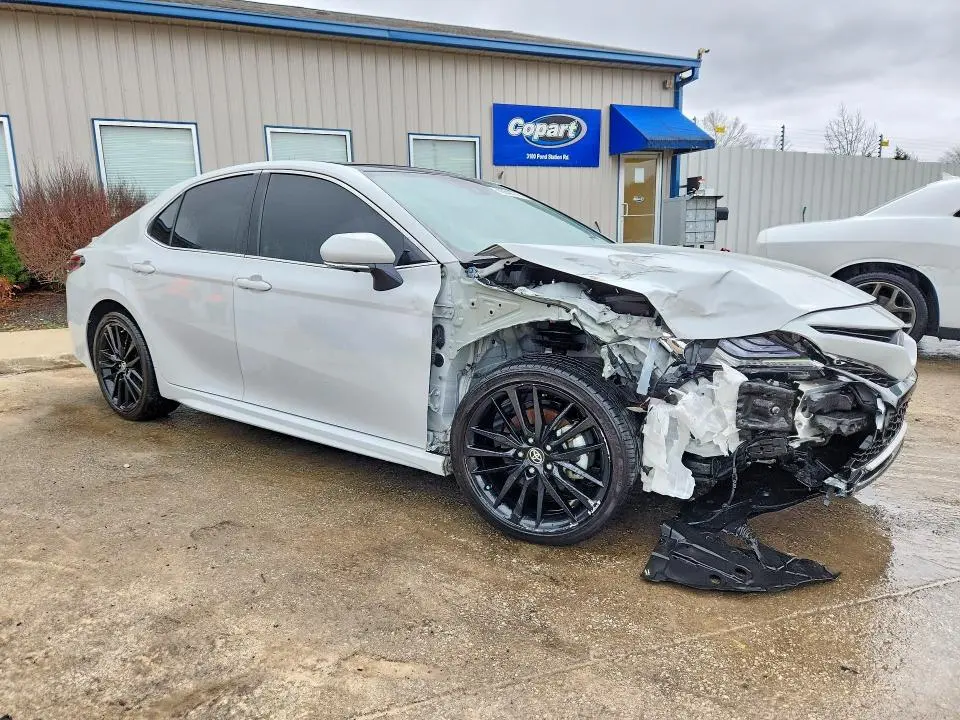 2024 TOYOTA CAMRY XSE  