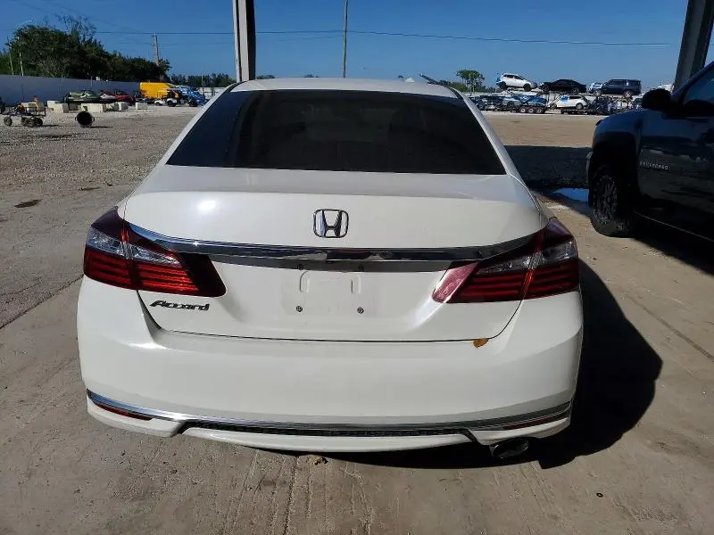 2017 HONDA ACCORD LX  