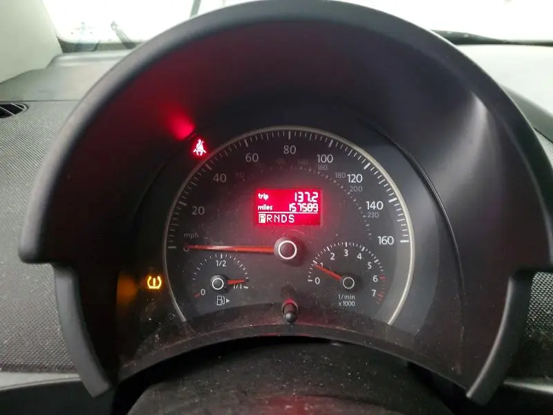 2010 VOLKSWAGEN NEW BEETLE   