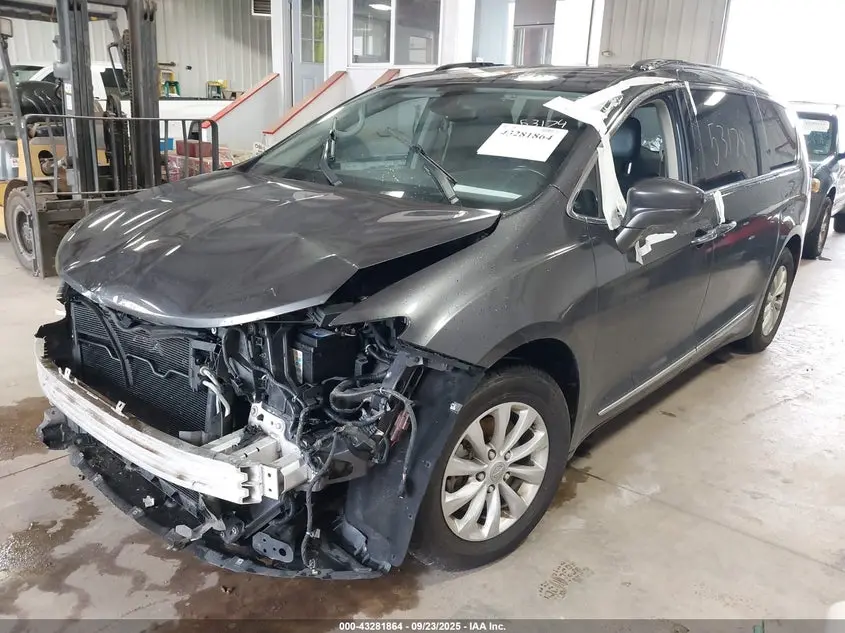 2018 CHRYSLER PACIFICA TOURING L PLUS
