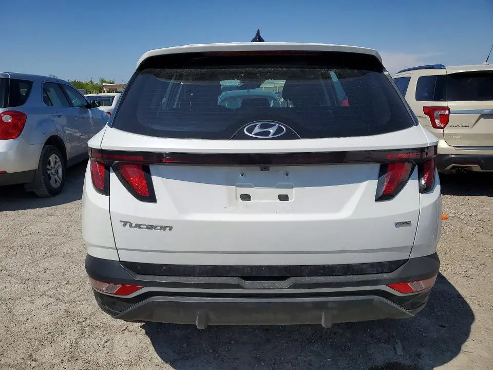 2023 HYUNDAI TUCSON SE  