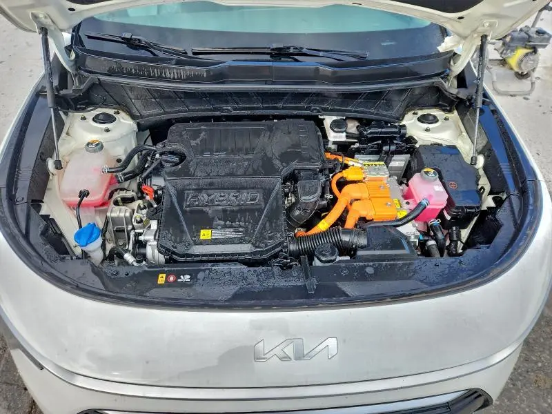2024 KIA NIRO LX  