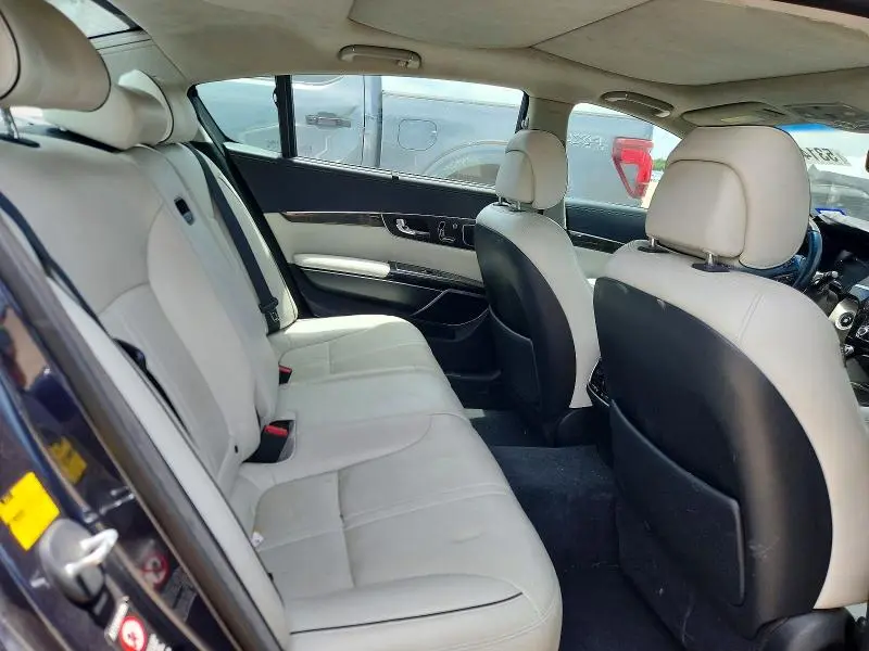 2015 KIA K900   