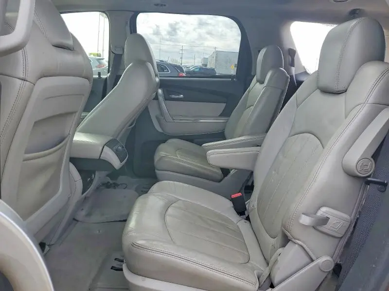 2010 GMC ACADIA SLT-2  
