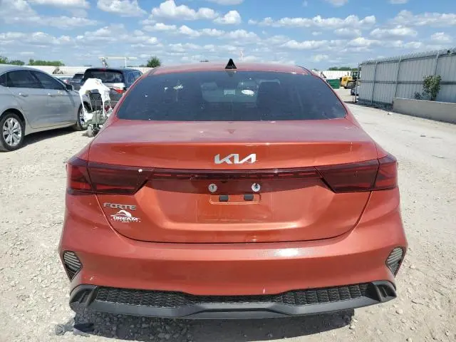 2023 KIA FORTE LX  