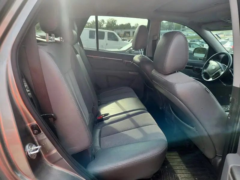 2012 HYUNDAI SANTA FE SE  