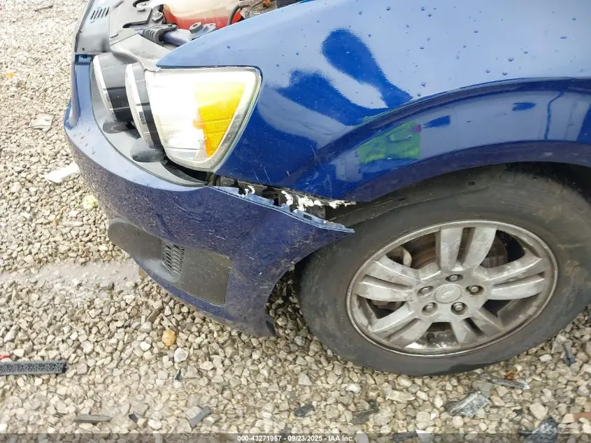 2014 CHEVROLET SONIC LT AUTO