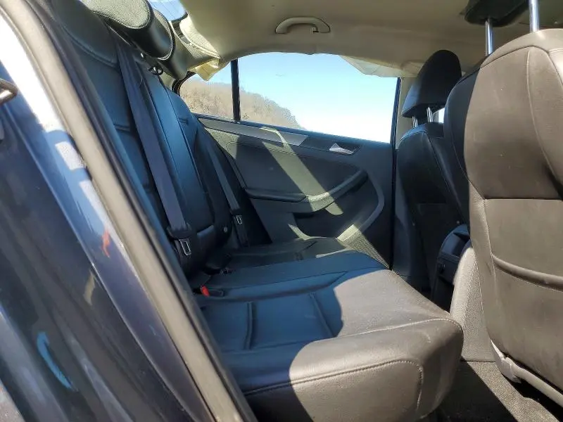 2015 VOLKSWAGEN JETTA SE  