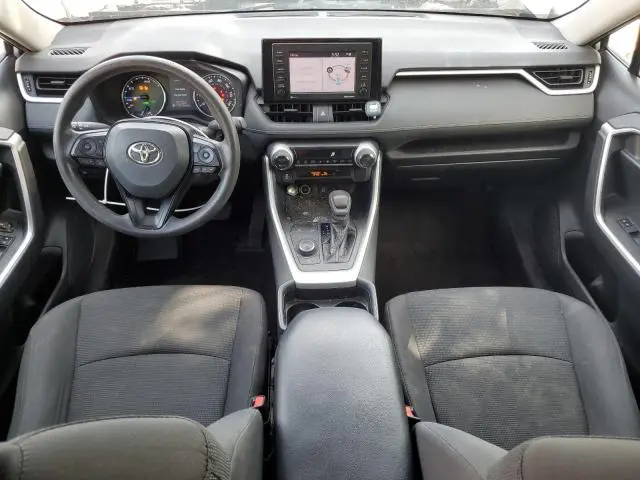 2020 TOYOTA RAV4 LE  