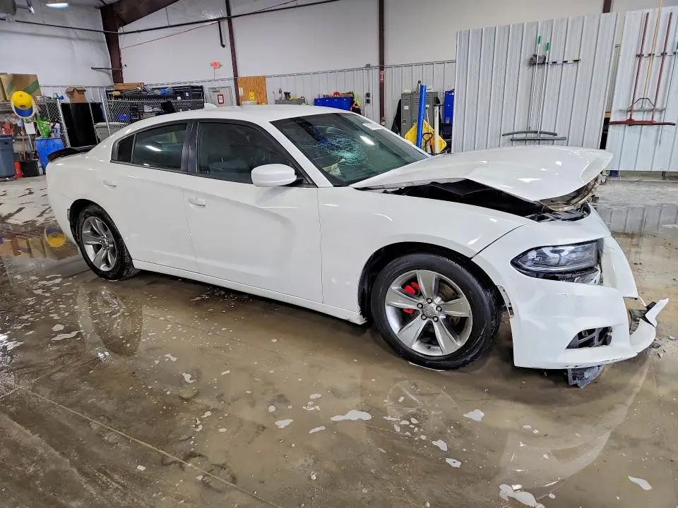 2015 DODGE CHARGER SXT  