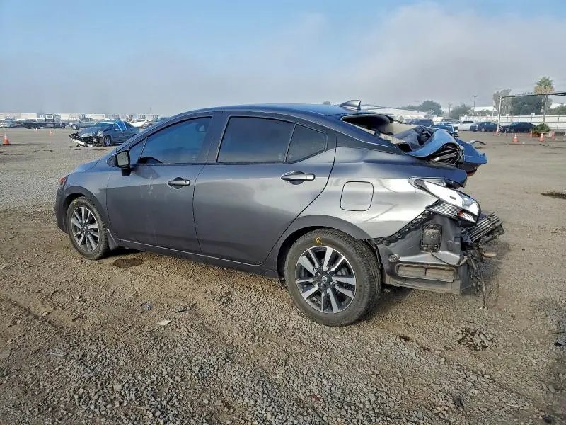 2022 NISSAN VERSA SV  