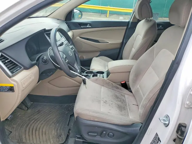 2017 HYUNDAI TUCSON SE  