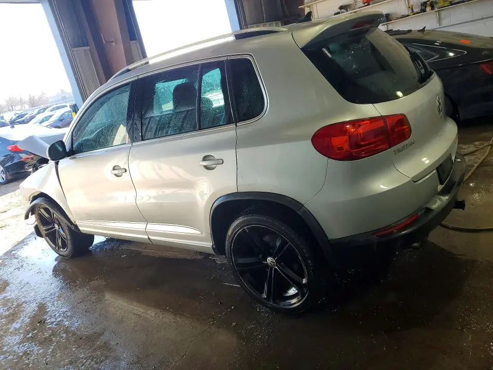 2014 VOLKSWAGEN TIGUAN S  