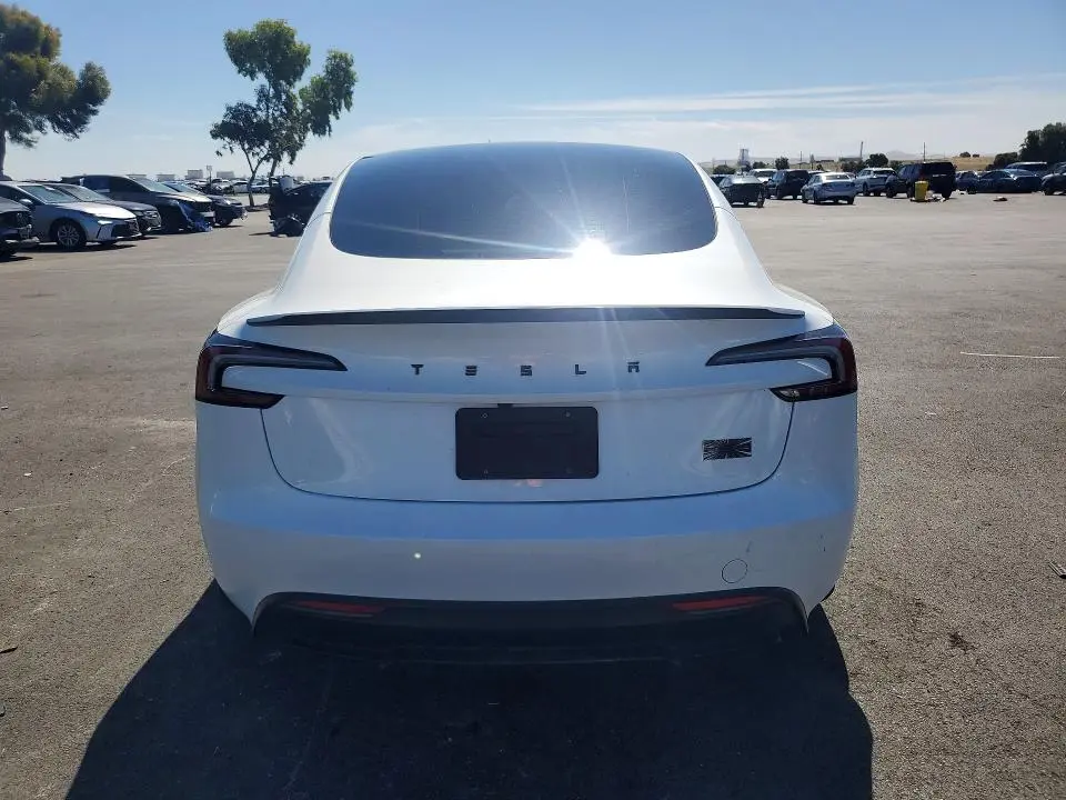 2024 TESLA MODEL 3   