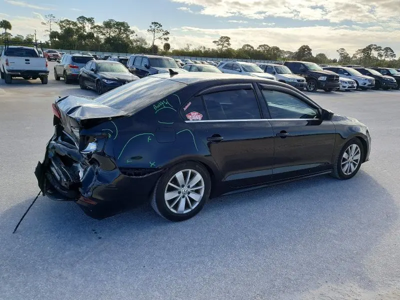 2016 VOLKSWAGEN JETTA SE  