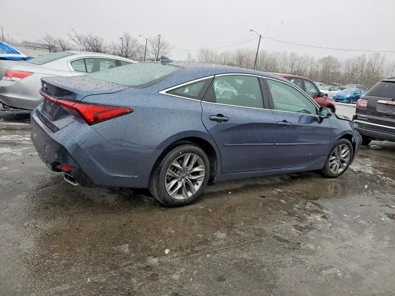 2020 TOYOTA AVALON XLE  