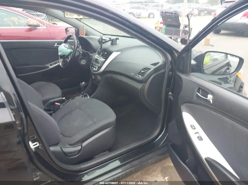 2014 HYUNDAI ACCENT SE