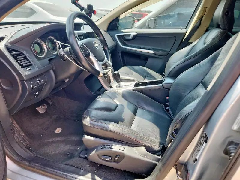 2011 VOLVO XC60 T6  