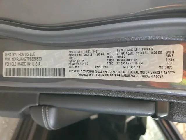 2023 JEEP GRAND CHEROKEE L LAREDO  