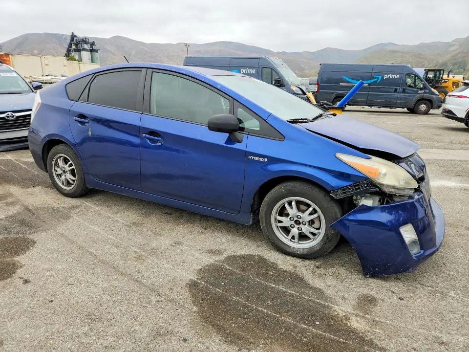 2011 TOYOTA PRIUS THREE  
