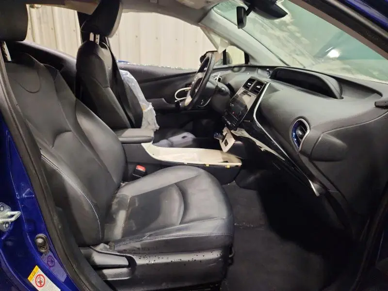 2016 TOYOTA PRIUS FOUR TOURING  