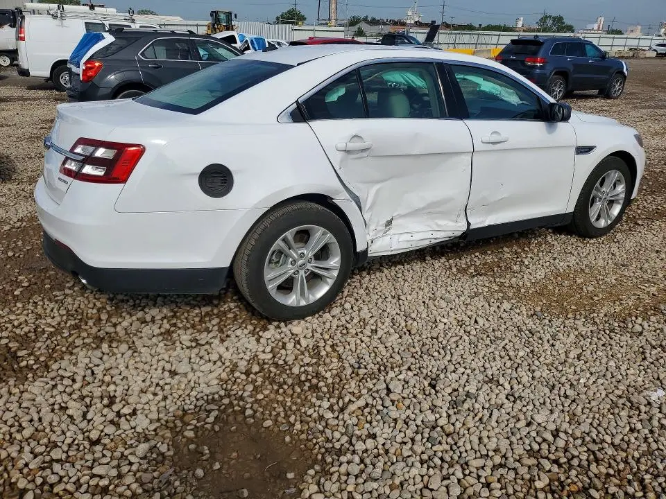 2017 FORD TAURUS SE  