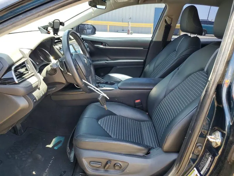 2019 TOYOTA CAMRY SE  