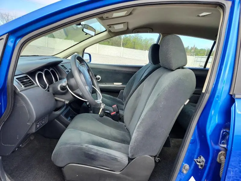2011 NISSAN VERSA 1.8 S  