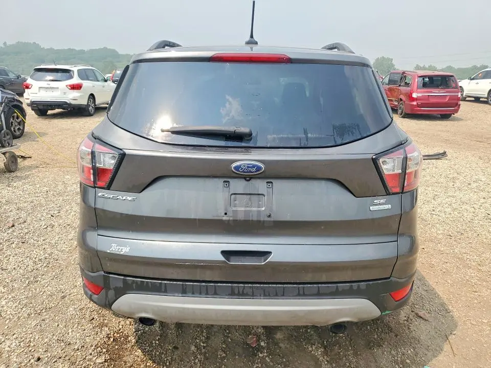 2018 FORD ESCAPE SE  